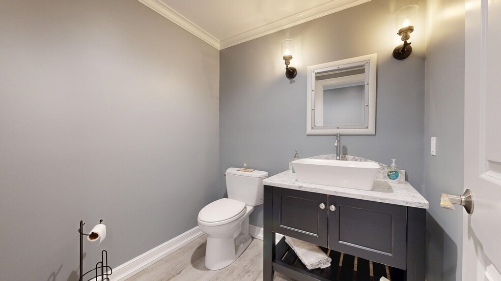 More Photos Of 487 Humphrey St, Swampscott Office For Sale