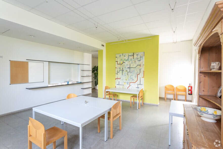 More Photos Of Walford, Walford Office For Sale