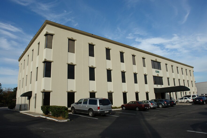 Primary Photo Of 6300 Richmond Ave, Houston Office For Lease