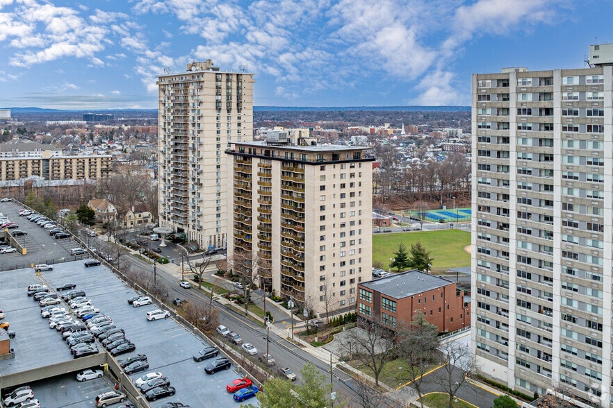 More Photos Of 150 Overlook Ave, Hackensack Apartments For Sale