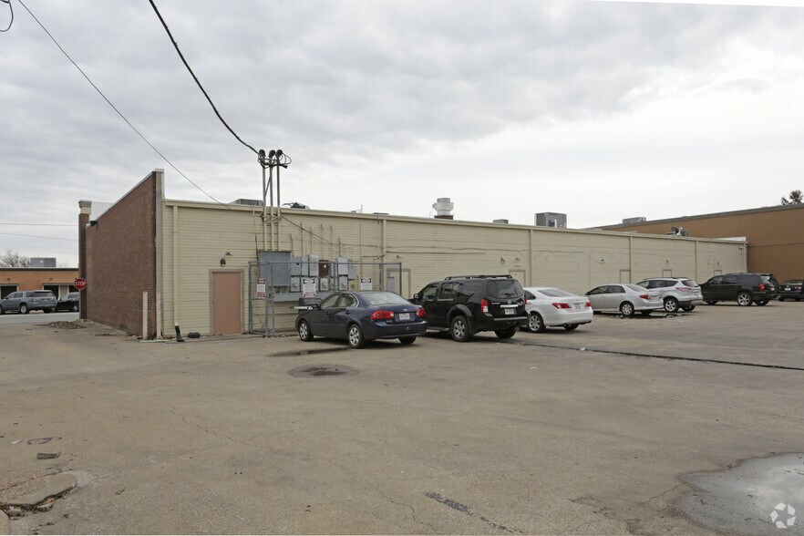 More Photos Of 209 N Ballard Ave, Wylie Storefront For Lease