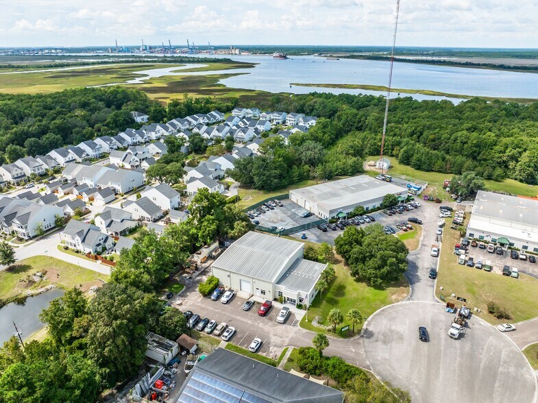 More Photos Of 497 Jessen Ln, Charleston Warehouse For Lease