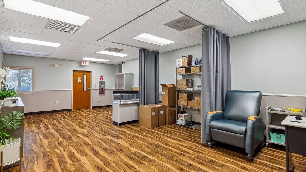 More Photos Of 2149 Valleygate Dr, Fayetteville Medical For Sale