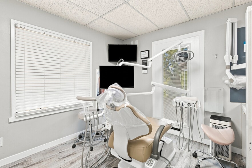 More Photos Of 411 E Palm Ave, Burbank Medical For Lease