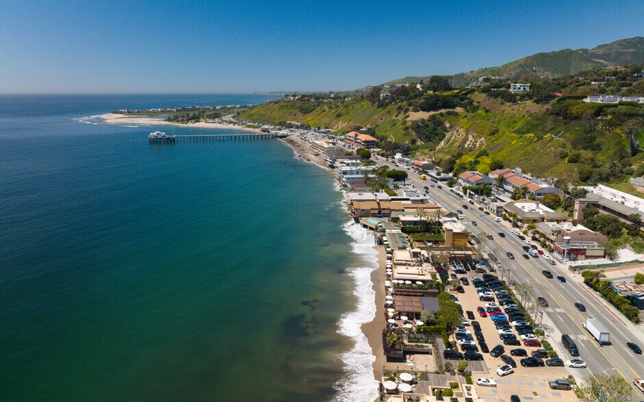 More Photos Of 22809 Pacific Coast Hwy, Malibu Medical For Sale