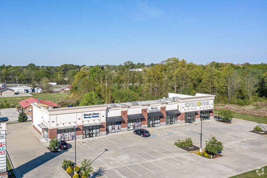 More Photos Of 220 Tiny Town Rd, Clarksville Freestanding For Lease