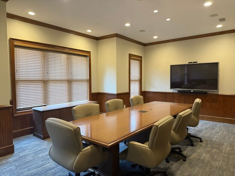 More Photos Of 701 Avignon Dr, Ridgeland Office For Lease