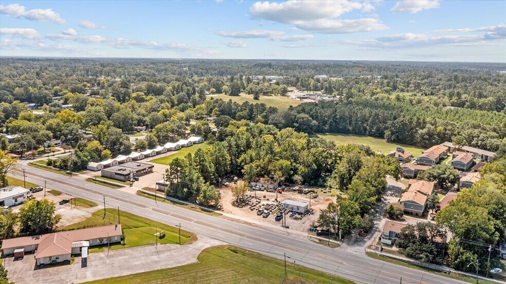 More Photos Of 1214 E Denman Ave, Lufkin Office For Sale