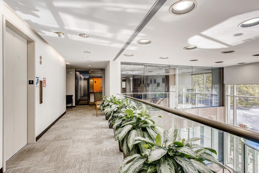 More Photos Of 1755 Park St, Naperville Coworking Space