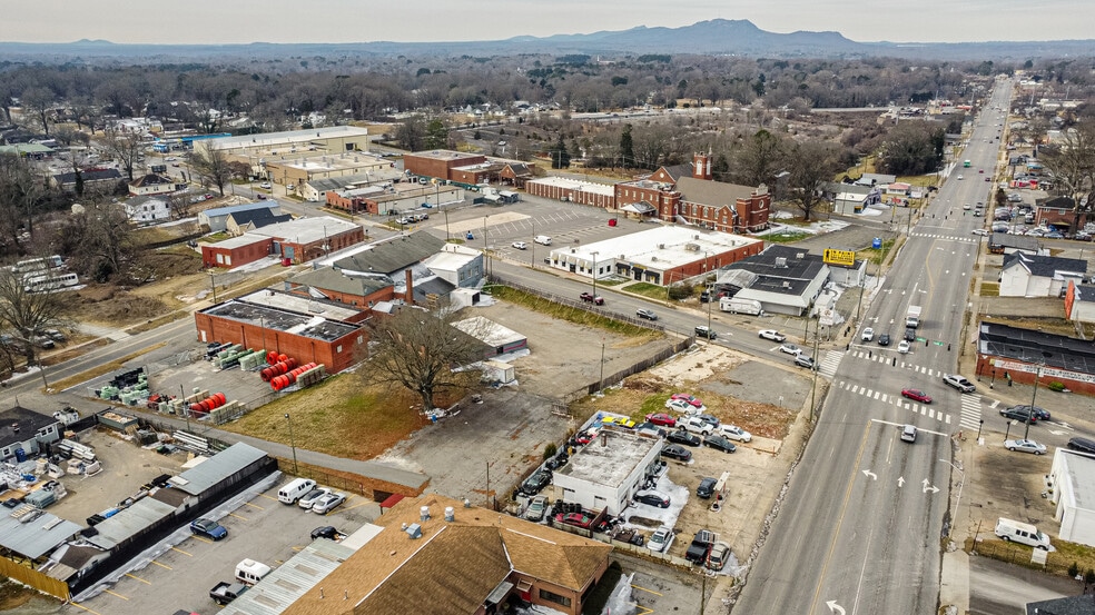 More Photos Of 226 S Linwood Rd, Gastonia Warehouse For Sale