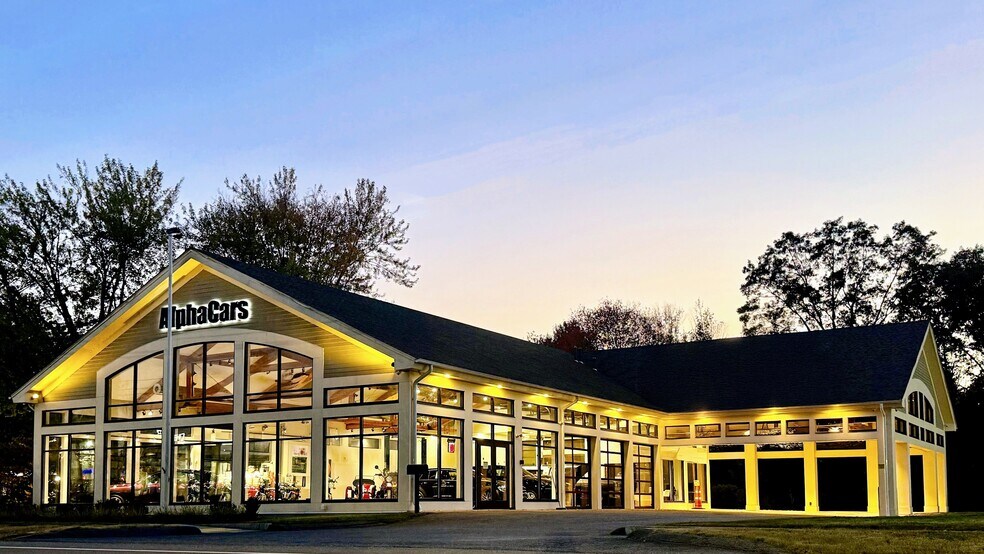 Primary Photo Of 178 Great Rd, Acton Freestanding For Sale