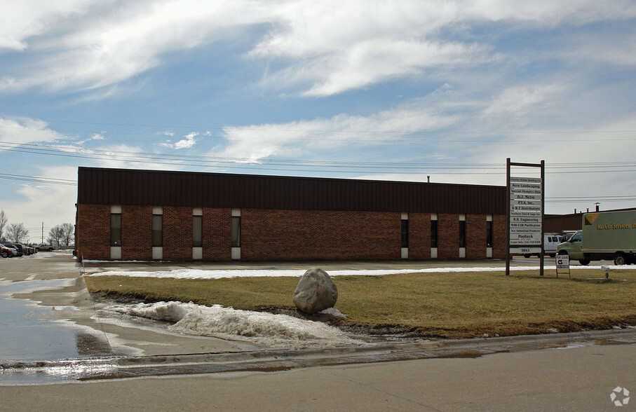 Primary Photo Of 9841 York Alpha Dr, North Royalton Manufacturing For Lease