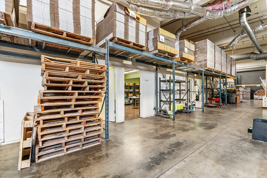 More Photos Of 5435 Peck Rd, Arcadia Manufacturing For Sale