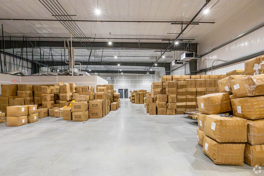 More Photos Of 1 Industrial Ct, Freehold Industrial For Lease