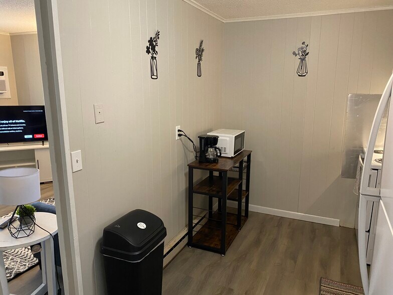 More Photos Of 740 E Douglas Ave, Jacksonville Apartments For Sale