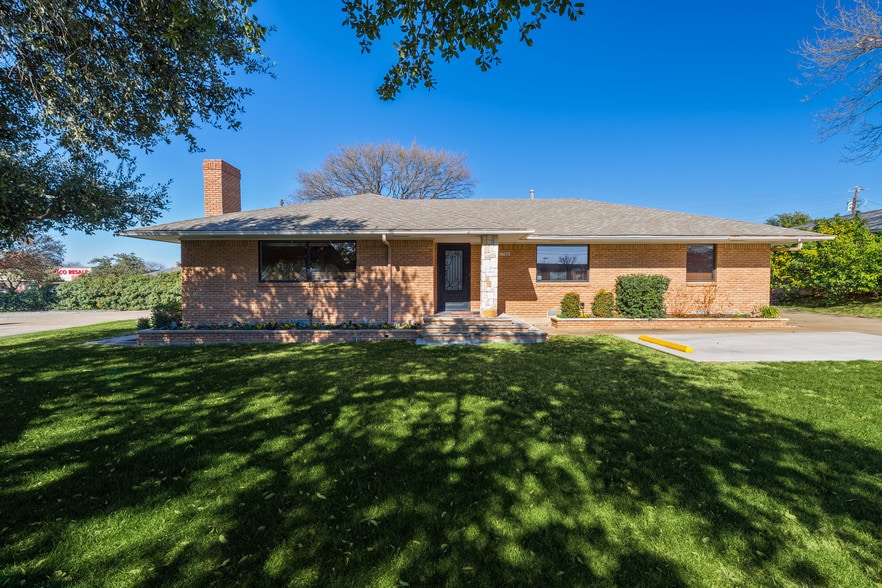 More Photos Of 7790 Main St, Frisco Office Residential For Sale