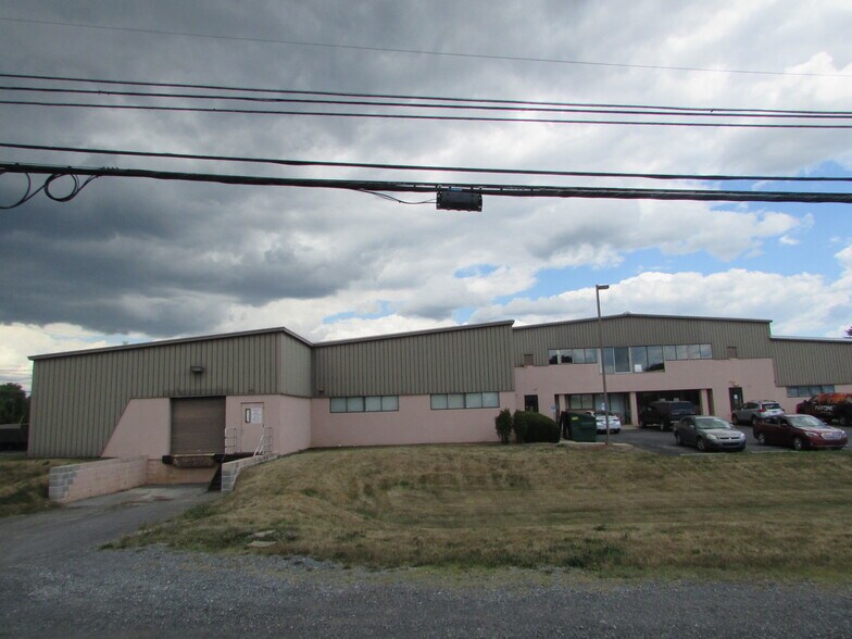 More Photos Of 2120 Old Gatesburg Rd, State College Manufacturing For Lease
