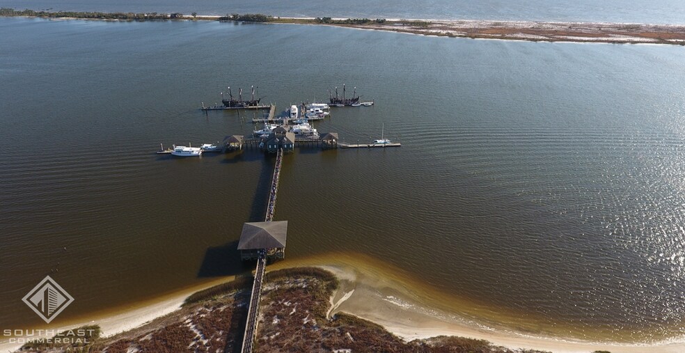 More Photos Of 408 Beach Blvd, Biloxi Freestanding For Sale