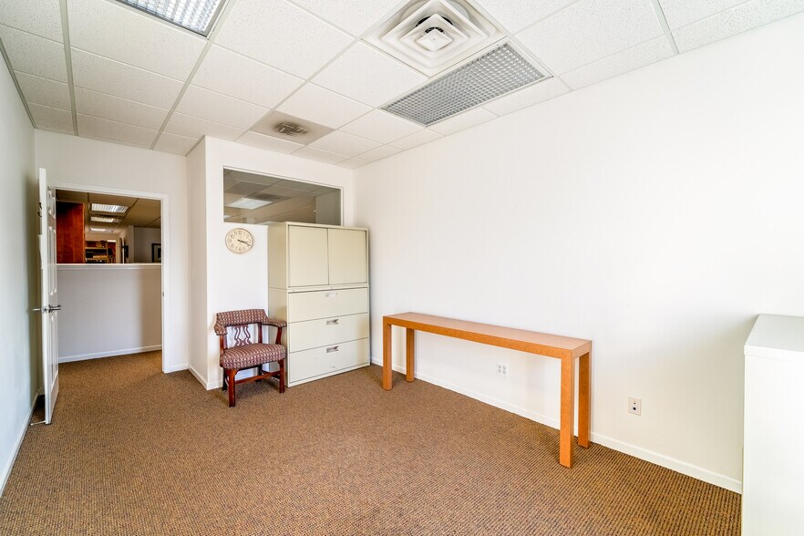 More Photos Of 4615-4621 S Wayne Rd, Wayne Storefront For Sale