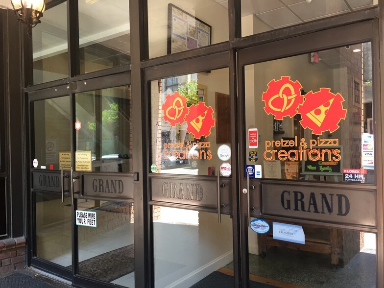More Photos Of 18-20 W Washington St, Hagerstown Office For Lease