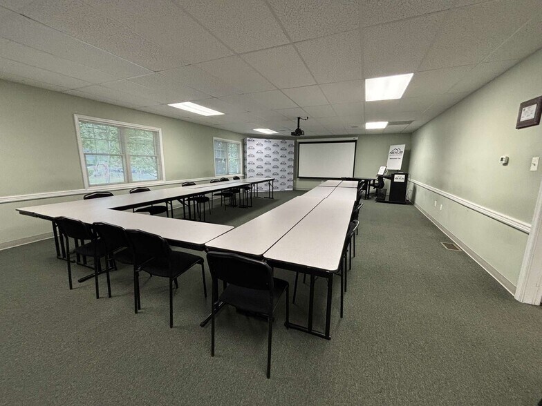More Photos Of 306 Kings Hwy, Cherry Hill Office For Sale