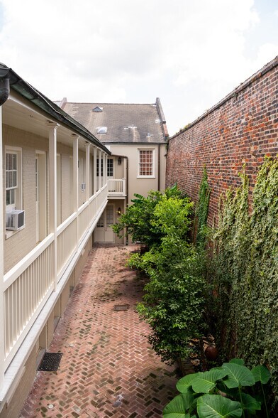 More Photos Of 1018 Bienville Ave, New Orleans Office For Lease