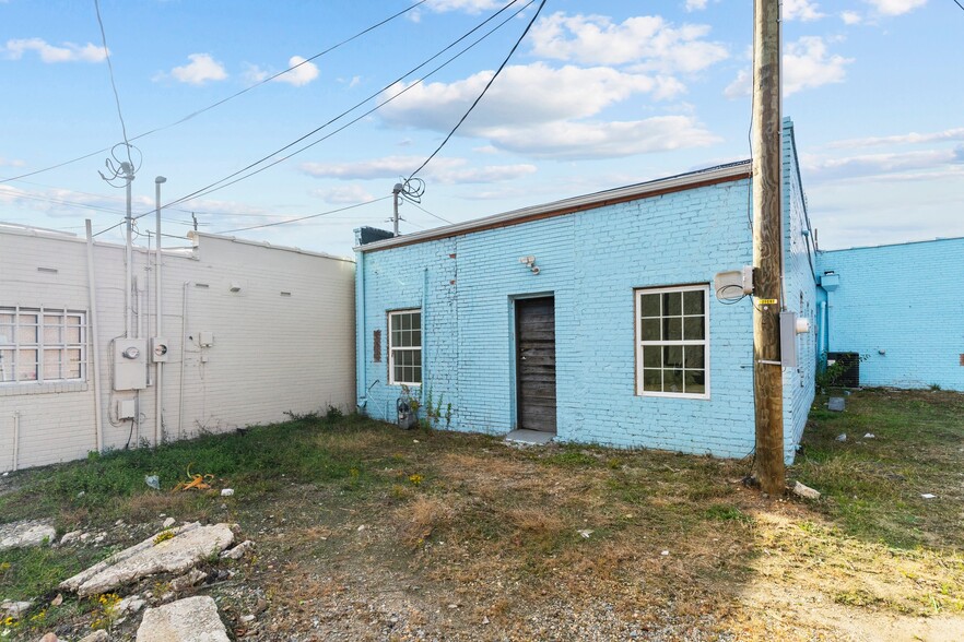 More Photos Of 123 S Railroad Ave, Dunn General Retail For Sale