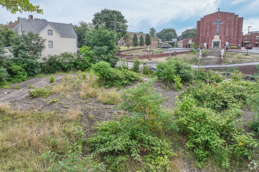 More Photos Of 700 Constitution Blvd, New Kensington Land For Sale
