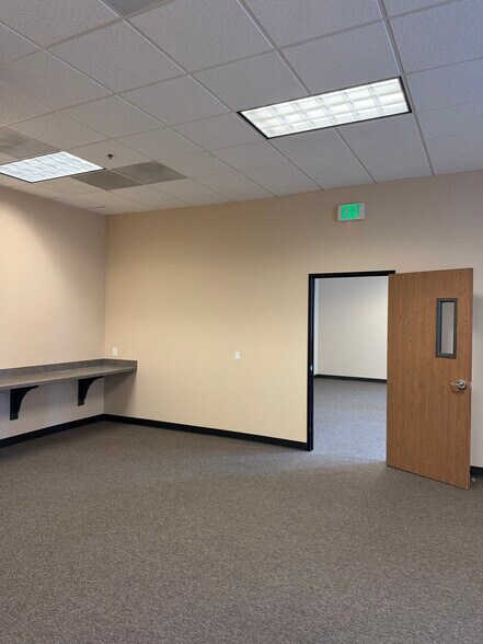 More Photos Of 14798 Pipeline Ave, Chino Hills Medical For Lease
