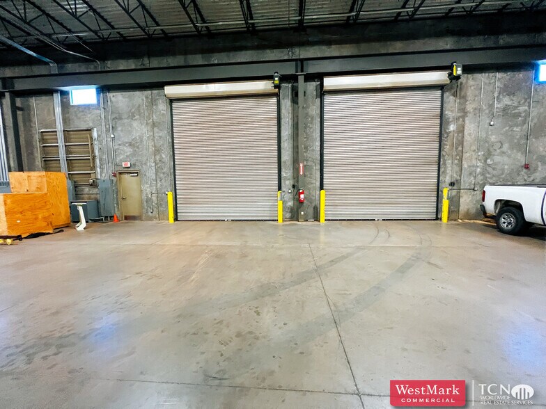 More Photos Of 501 E Hunter St, Lubbock Warehouse For Lease