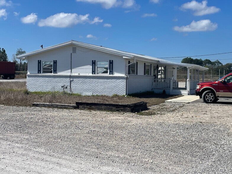 More Photos Of 4689 Colgate Dr, Mobile Truck Terminal For Lease
