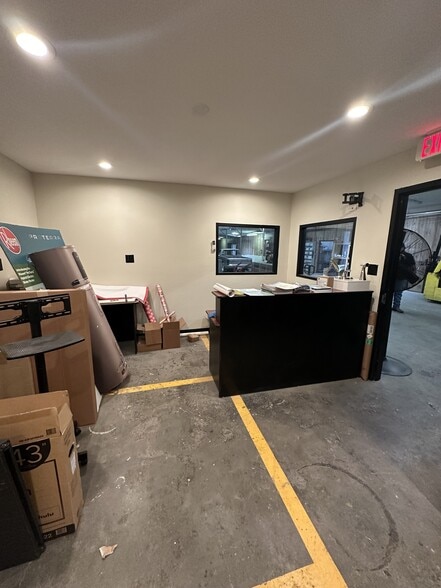 More Photos Of 7155 Dale Rd, El Paso Warehouse For Sale