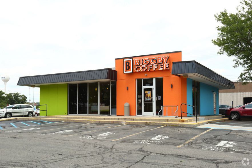 Primary Photo Of 3335 E Michigan Ave, Lansing Fast Food For Lease