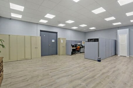 More Photos Of 3720 Hawthorne Ct, Waukegan Warehouse For Sale