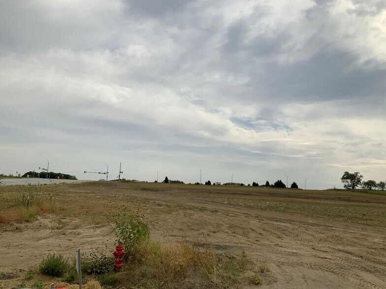 More Photos Of 4801 West Vine St., Lincoln Land For Sale