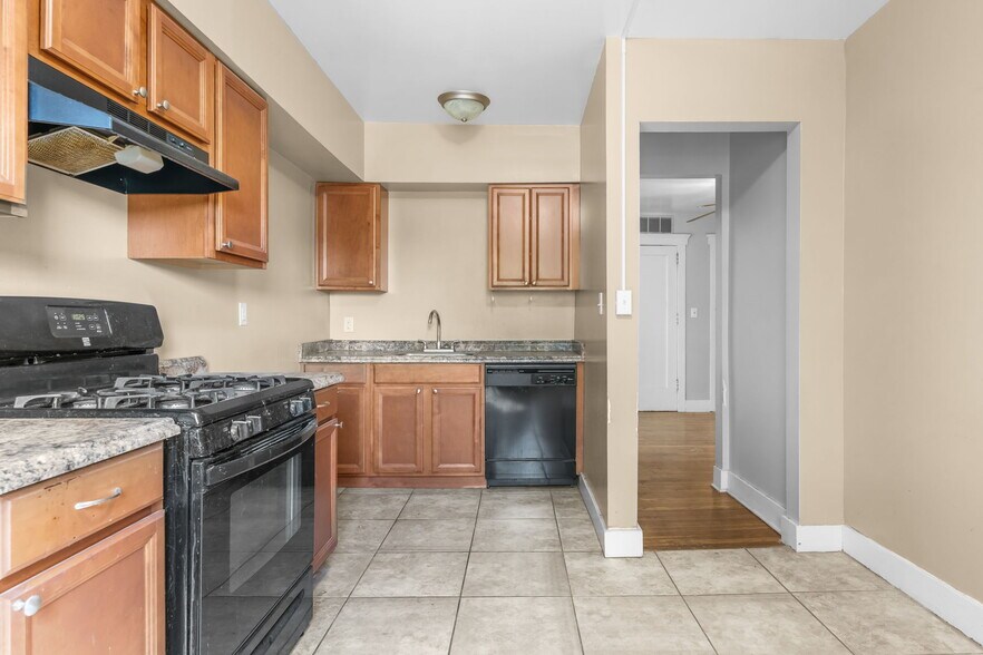 More Photos Of 5 Mather St, Binghamton Apartments For Sale