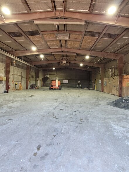More Photos Of 102 S Avenue A, Freeport Manufacturing For Sale