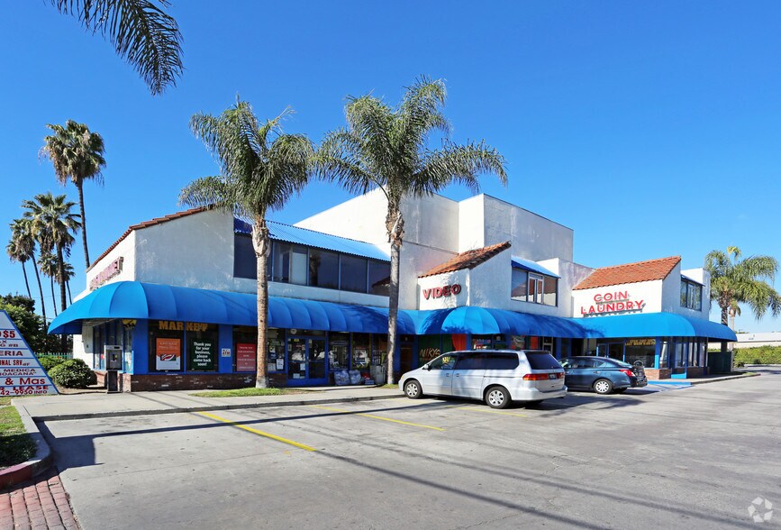 More Photos Of 2715 W 1st St, Santa Ana Unknown For Lease