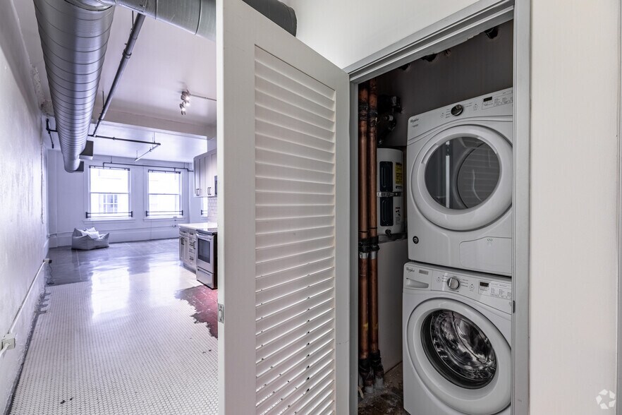 More Photos Of 1007 5th Ave, San Diego Apartments For Lease