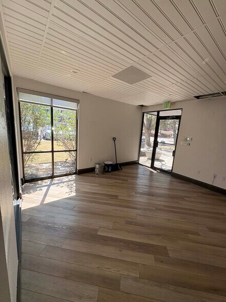 More Photos Of 7108 S Alton Way, Centennial Flex For Lease