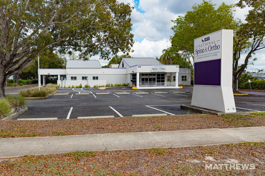 More Photos Of 4035 Evans Ave, Fort Myers Medical For Sale