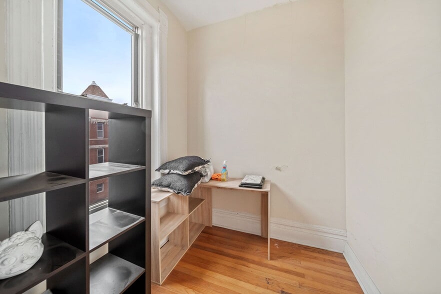 More Photos Of 2236 W 19th St, Chicago Apartments For Sale