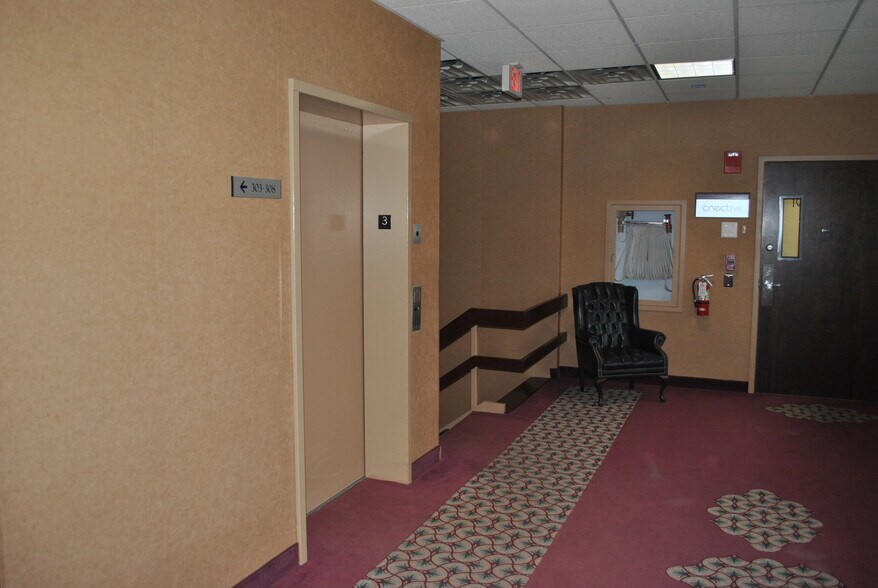 More Photos Of 38 Pond St, Franklin Medical For Lease