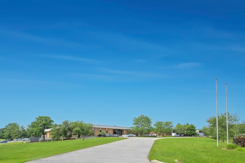 More Photos Of 7100 Holladay Tyler Rd, Glenn Dale Warehouse For Lease