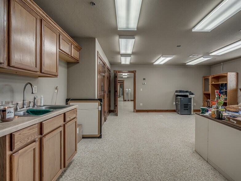 More Photos Of 341070 E 890 Rd, Chandler Lodge Meeting Hall For Sale