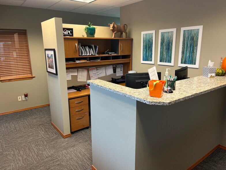 More Photos Of 8927 W Tucannon Ave, Kennewick Office For Lease