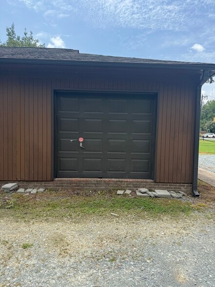 More Photos Of 5601 Old Monroe Rd, Indian Trail Flex For Lease