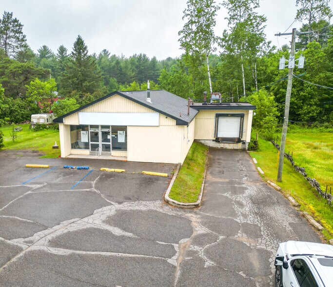 More Photos Of 12334 Highway 41, Northbrook General Retail For Sale