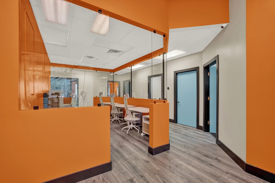 More Photos Of 30665 N Us Hwy 281, Bulverde Office For Sale