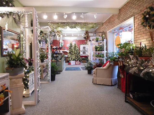 More Photos Of 1109 W Cedar Ave, Gladwin Garden Center For Sale